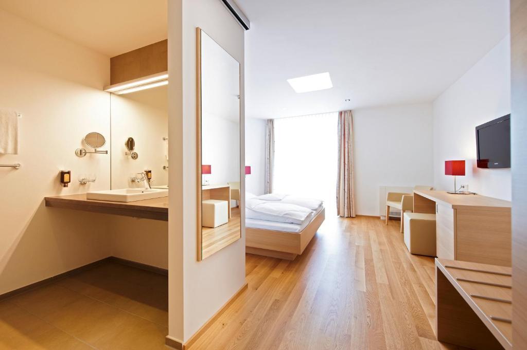 Sternen Hotel Wolfurt Bregenz Room photo