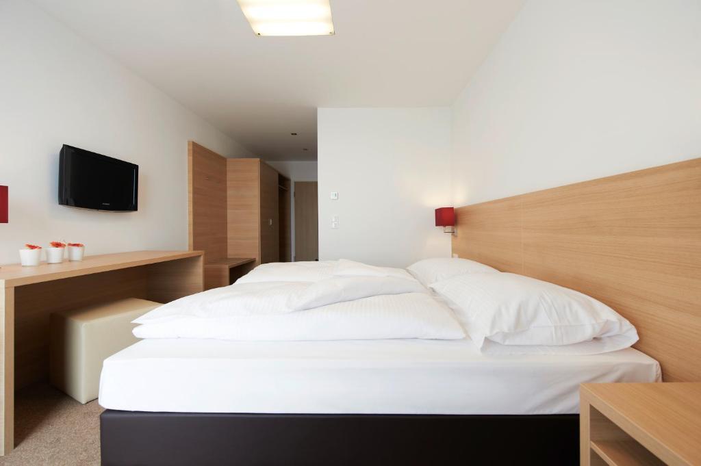 Sternen Hotel Wolfurt Bregenz Room photo